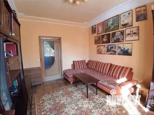 3-к квартира, вторичка, 70м2, 4/4 этаж