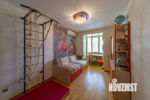 4-к квартира, вторичка, 154м2, 4/6 этаж