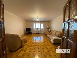 4-к квартира, вторичка, 143м2, 7/10 этаж