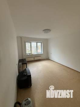 3-к квартира, вторичка, 80м2, 1/10 этаж