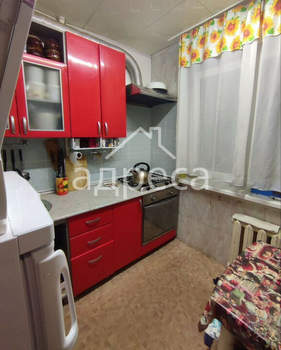 2-к квартира, вторичка, 45м2, 1/4 этаж