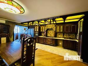 4-к квартира, вторичка, 151м2, 3/10 этаж