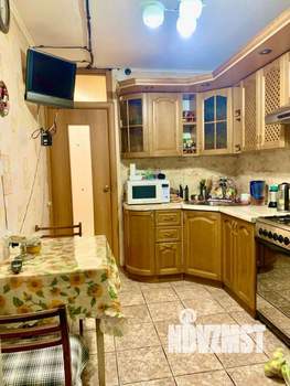 4-к квартира, вторичка, 74м2, 8/9 этаж