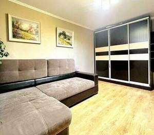 3-к квартира, вторичка, 102м2, 1/10 этаж