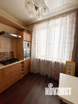 2-к квартира, вторичка, 61м2, 1/5 этаж