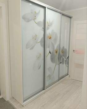 2-к квартира, вторичка, 57м2, 1/10 этаж