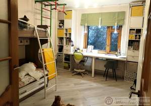 2-к квартира, вторичка, 56м2, 1/10 этаж