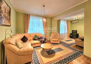 5-к квартира, вторичка, 215м2, 2/5 этаж