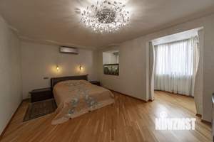 4-к квартира, вторичка, 154м2, 4/6 этаж