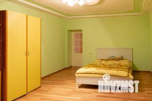 3-к квартира, вторичка, 168м2, 9/11 этаж