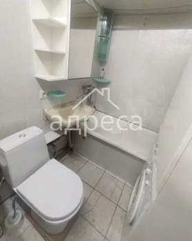 2-к квартира, вторичка, 45м2, 1/4 этаж