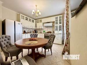 3-к квартира, вторичка, 110м2, 8/9 этаж