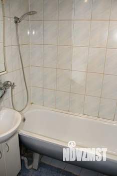 3-к квартира, вторичка, 63м2, 1/9 этаж