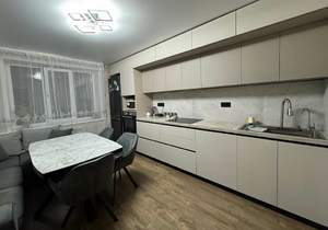 2-к квартира, вторичка, 75м2, 9/10 этаж