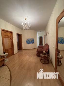 4-к квартира, вторичка, 140м2, 3/15 этаж