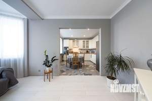 3-к квартира, вторичка, 171м2, 1/3 этаж