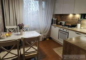 2-к квартира, вторичка, 56м2, 1/10 этаж