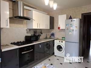 2-к квартира, вторичка, 56м2, 1/3 этаж