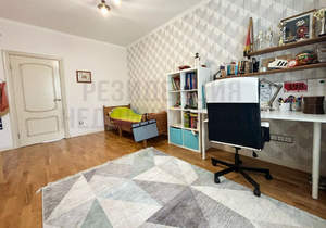 3-к квартира, вторичка, 110м2, 8/9 этаж