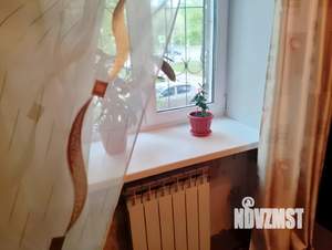 2-к квартира, вторичка, 42м2, 1/4 этаж