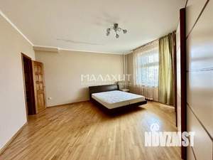 4-к квартира, вторичка, 141м2, 5/10 этаж