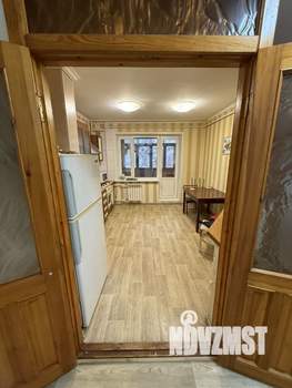 3-к квартира, вторичка, 80м2, 1/10 этаж