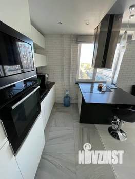 3-к квартира, вторичка, 63м2, 15/18 этаж