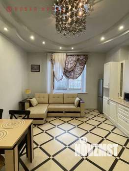 1-к квартира, вторичка, 61м2, 1/4 этаж