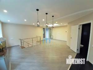 2-к квартира, вторичка, 91м2, 1/4 этаж