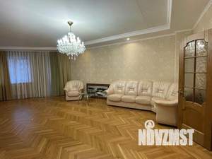 3-к квартира, вторичка, 128м2, 4/8 этаж