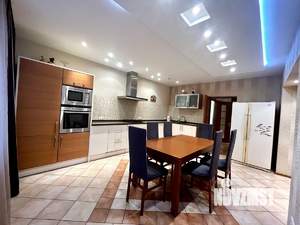 3-к квартира, вторичка, 132м2, 3/10 этаж