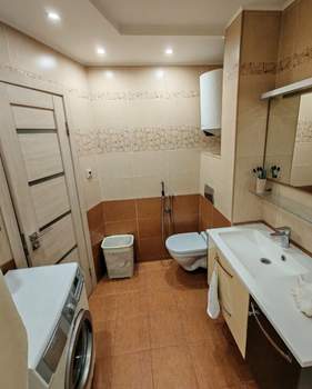 2-к квартира, вторичка, 52м2, 1/9 этаж