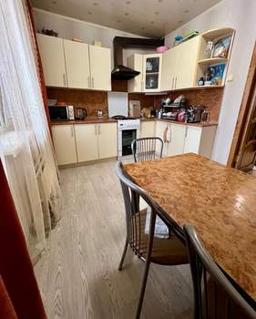3-к квартира, вторичка, 72м2, 4/10 этаж