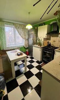 2-к квартира, вторичка, 48м2, 3/3 этаж