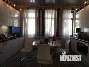 3-к квартира, вторичка, 160м2, 2/6 этаж