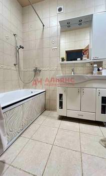 3-к квартира, вторичка, 81м2, 5/5 этаж