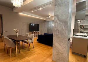 4-к квартира, вторичка, 150м2, 2/4 этаж