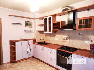 4-к квартира, вторичка, 108м2, 5/10 этаж