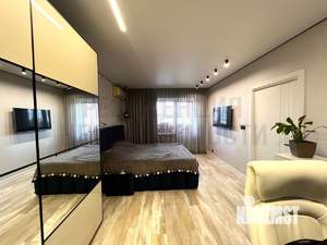4-к квартира, вторичка, 140м2, 9/14 этаж