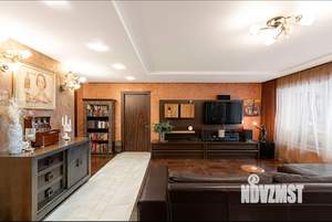 4-к квартира, вторичка, 172м2, 8/8 этаж