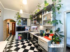 2-к квартира, вторичка, 64м2, 4/4 этаж