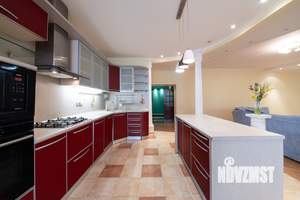 4-к квартира, вторичка, 190м2, 3/8 этаж