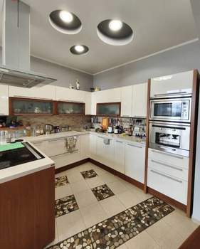 4-к квартира, вторичка, 149м2, 9/9 этаж