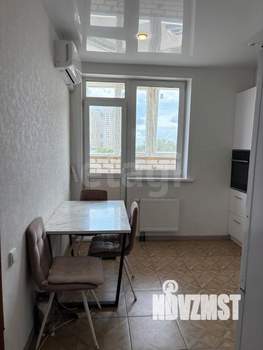 Студия квартира, вторичка, 34м2, 7/25 этаж