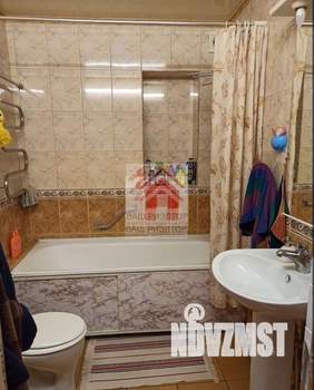 2-к квартира, вторичка, 61м2, 5/5 этаж