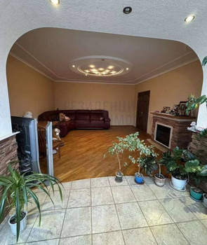 4-к квартира, вторичка, 149м2, 8/10 этаж