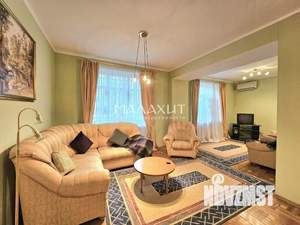 5-к квартира, вторичка, 215м2, 2/5 этаж