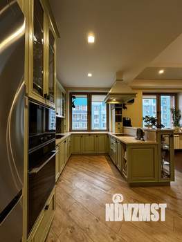 4-к квартира, вторичка, 196м2, 7/8 этаж