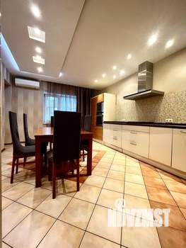 3-к квартира, вторичка, 132м2, 3/10 этаж