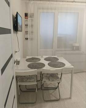 2-к квартира, вторичка, 57м2, 1/10 этаж